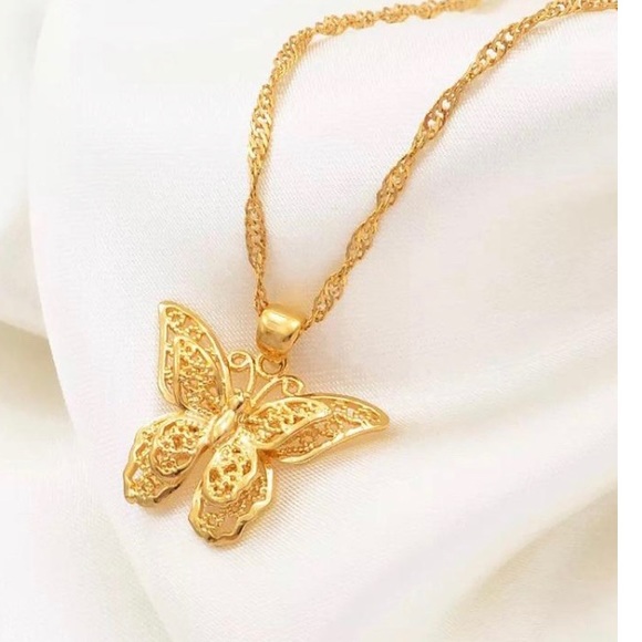 4 SET 18k BUTTERFLY GOLF PLATED NECKLACES 🦋 - Picture 7 of 7